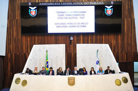 Assembleia promove seminário sobre o Transtorno do Espectro Autista e projeta mudanças na legislação
