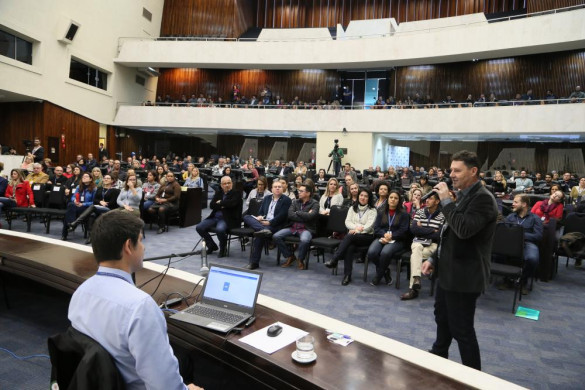 Assembleia inicia treinamento para o uso do novo sistema de informações