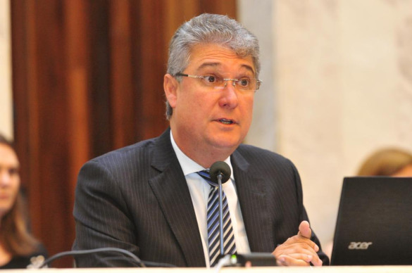 Secretário da Fazenda confirma superávit orçamentário e aumento nos investimentos públicos