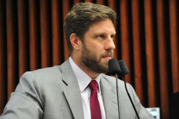 Projeto propõe divulgação de telefones de emergência nas faturas de água e luz