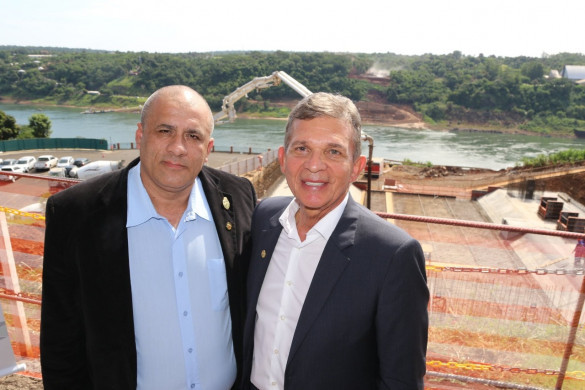 Aprovado projeto que concede o título de Cidadania Honorária do Paraná ao general Silva e Luna