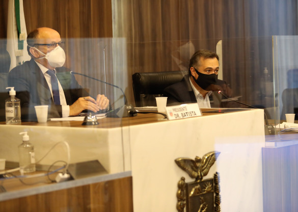Na Assembleia, secretário diz que Paraná deve receber 150 mil doses da vacina da Janssen