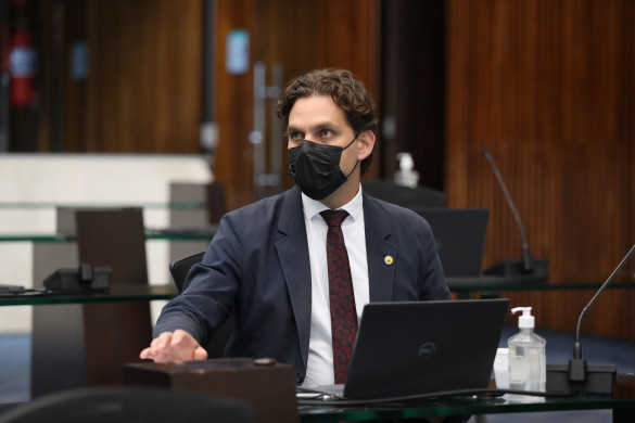 Deputado Goura defende subsídio ao transporte coletivo e diz que o PL 781 regulamenta o benefício para outros municípios