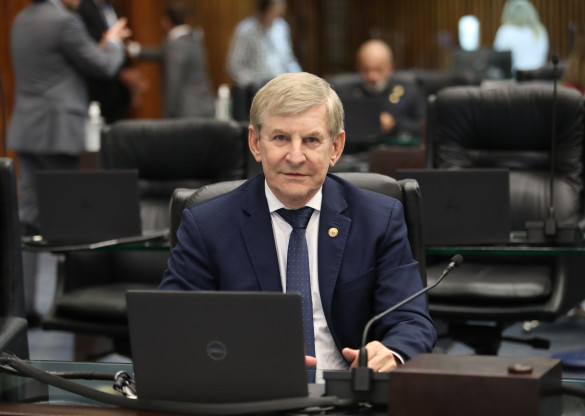 Elio Rusch deixa a Assembleia depois de quase 32 anos defendendo as causas populares