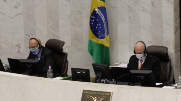 Novas medidas contra coronavírus acompanham propostas de deputados