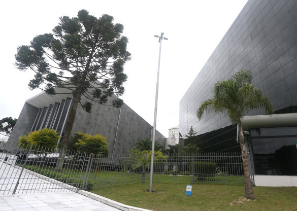 Centenário do Athletico e aniversário de Curitiba são celebrados na Assembleia