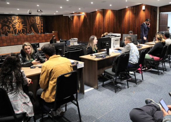 Assembleia recebe primeiro mutirão da Defensoria Pública para atender demandas na área de Saúde