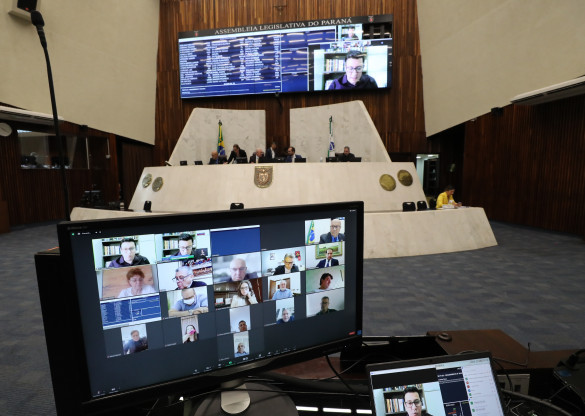 Deputados aprovam orçamento do Estado para 2023