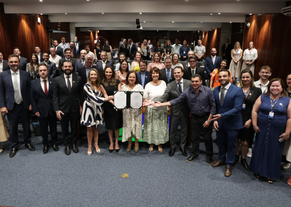 Parceria vai agilizar regularização imobiliária de barracões industriais para promover emprego e renda no Paraná