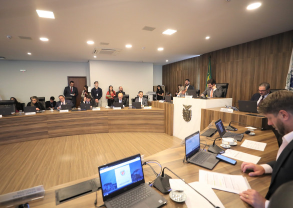 Projeto que trata do funcionamento das cooperativas-escola começa a ser debatido na CCJ