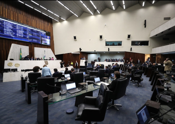 Vai à sanção projeto que beneficia estudantes atletas do Paraná