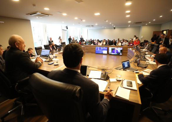 CCJ inicia discussão de proposta que trata da concessão do uso da Pedreira do Atuba, em Colombo