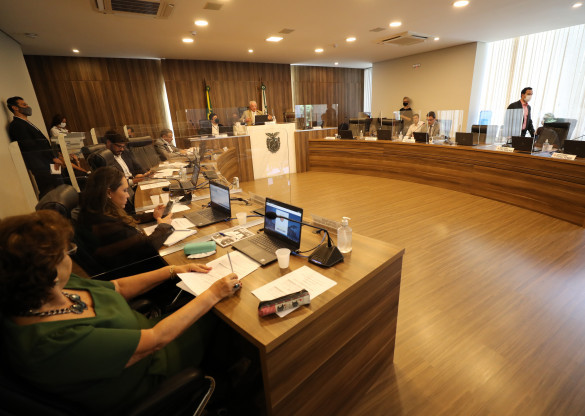 CCJ aprova projetos que tratam da reposição inflacionária de servidores