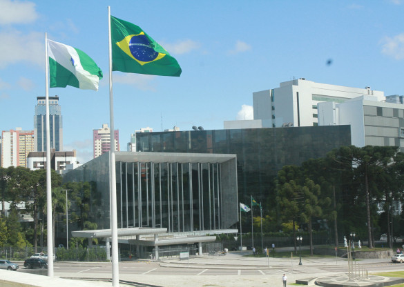 Assembleia amplia medidas de restrições em razão do aumento de casos de Covid-19