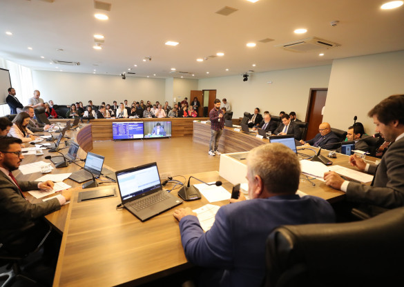 Votação de projeto que multa usuários de drogas é novamente adiada na CCJ
