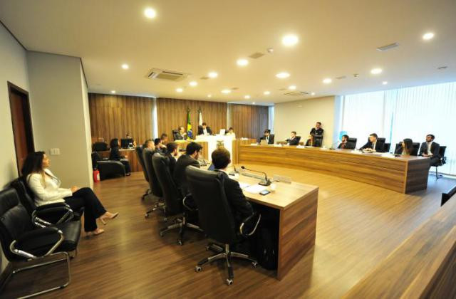 Reunião da CCJ do Parlamento Universitário. / Foto: Pedro de Oliveira/ALEP