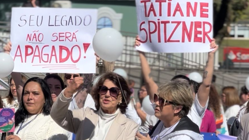 Em Guarapuava, cidade marcada pela tragédia que originou a data, a deputada Cristina Silvestri (PP), autora da lei que instituiu o Dia Estadual de Combate ao Feminicídio, caminhou ao lado da população.