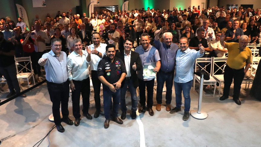 Lideranças políticas, entidades e moradores da região do Norte Pioneiro apresentaram uma série de demandas voltadas principalmente para investimentos em infraestrutura e saúde.