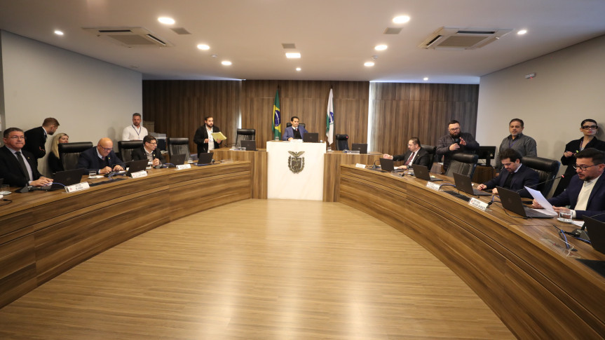 Reunião ocorreu nesta segunda-feira (3), no Auditório Legislativo.