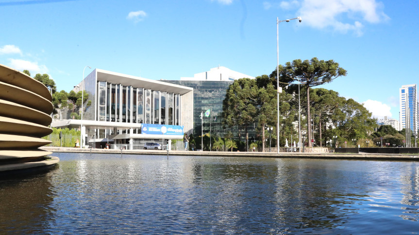 A agenda conta com as sessões plenárias, além de eventos comemorativos, lançamento de frente parlamentar e reuniões das comissões temáticas e permanentes.