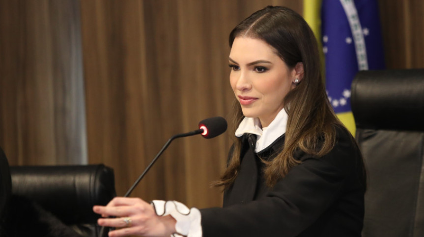 Deputada Maria Victoria (PP).