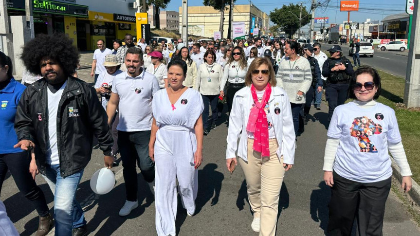 Em Pinhais, a deputada Marli Paulino (SD) compartilhou mensagens de esperança e proteção.