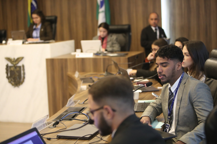 CCJ do Parlamento Universitário reuniu-se novamente nesta terça-feira (22).