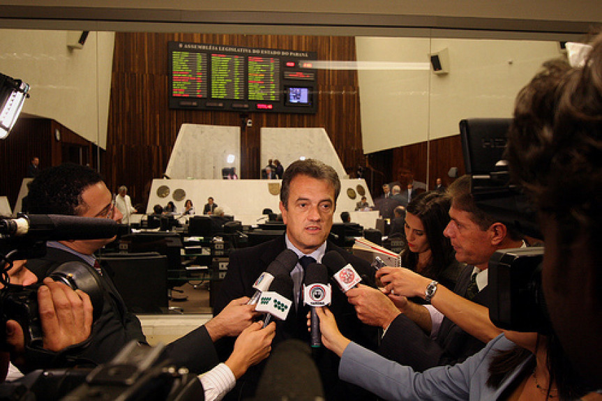 Plauto Miró Revisa Contratos e Garante Economia à Assembleia Legislativa