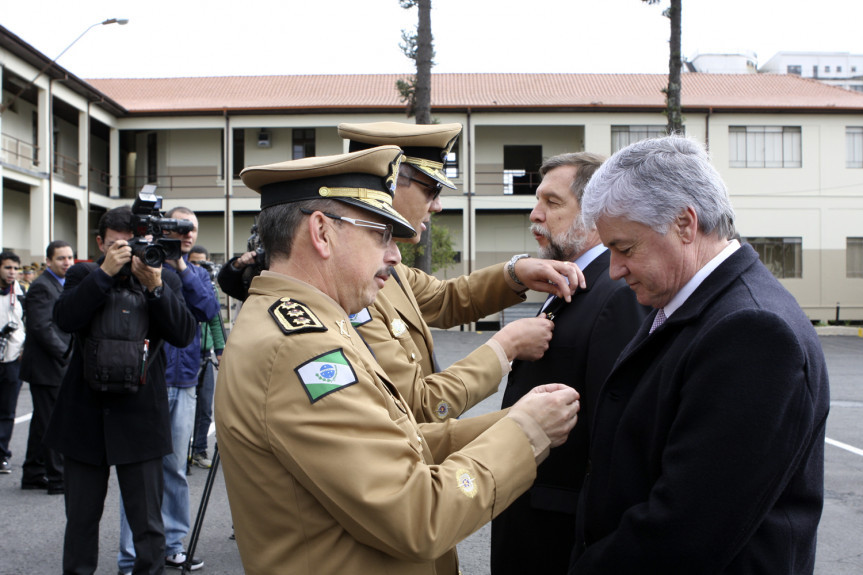 Rossoni é Homenageado Pela Polícia Militar do Paraná