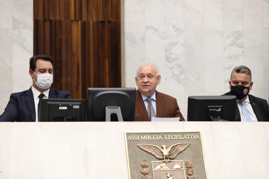 Deputado Ademar Traiano (PSDB), foi empossado presidente da Assembleia Legislativa do Paraná para o biênio 2021/2022.