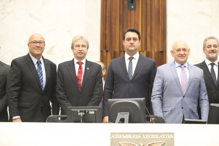 Durante sessão de instalação da segunda sessão legislativa da 19ª Legislatura, o governador Ratinho Junior expôs os principais programas desenvolvidos pelo Estado em 2019.