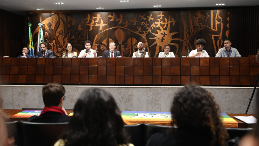 Audiência Pública ocorreu nesta terça-feira (27), no Plenarinho da Casa.