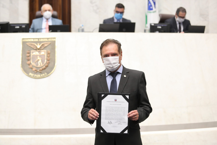 Deputado Ademir Bier assume sexto mandato na Assembleia Legislativa do Paraná.