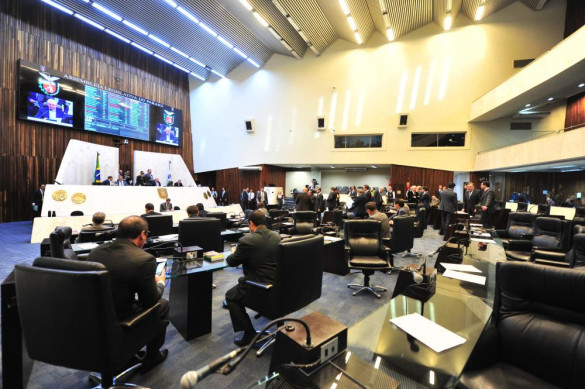 Projeto que regula veiculação de informações sobre qualidade dos combustíveis é aprovado em 2º turno