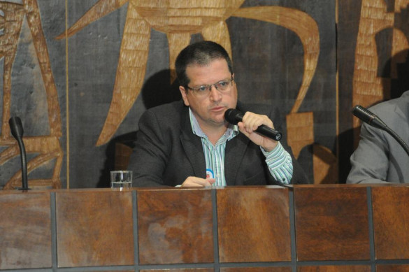Site da Assembleia mudou da água para o vinho, afirma Sérgio Braga