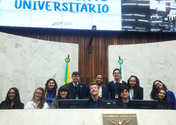 Comunicação PU 2025: primeira imprensa universitária se despede após uma semana de trabalhos