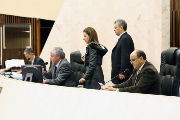 Deputados aprovam doação de dois terrenos para o município de Toledo