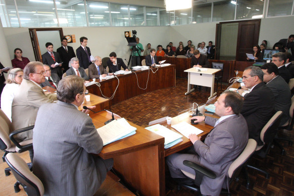 CCJ faz sessão extraordinária para agilizar votação da pauta