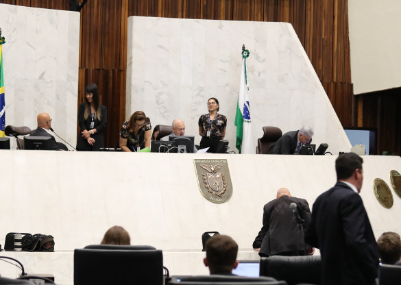 Criação do aplicativo “Salve Maria” é aprovada em primeiro turno