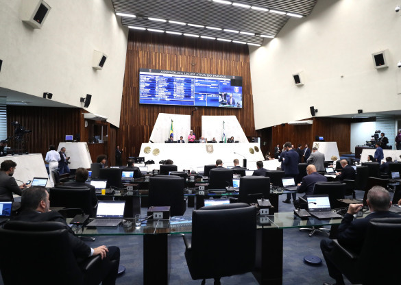 Assembleia aprova proteção aos produtores de leite do Paraná