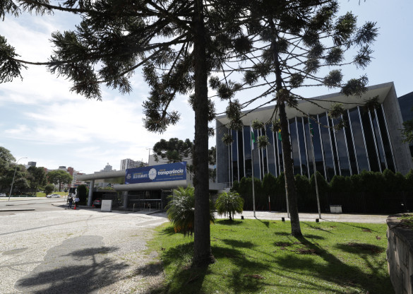 Assembleia vota LDO e leva Itinerante a Jacarezinho na semana que antecede o recesso parlamentar