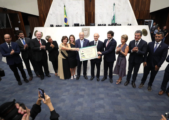 Agropecuarista Oezir Marcello Kantor recebe o título de Cidadão Benemérito do Paraná