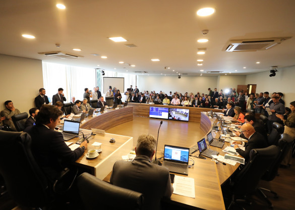 CCJ inicia discussão de projeto que propõe desconto no pagamento antecipado de IPVA