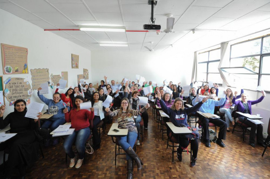 Correção das provas do 1º Concurso de Redação da Alep foi concluída neste sábado (17).