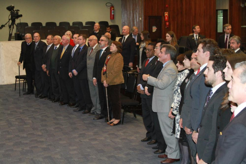 Sessão solene comemorativa ao "Dia do Cônsul".