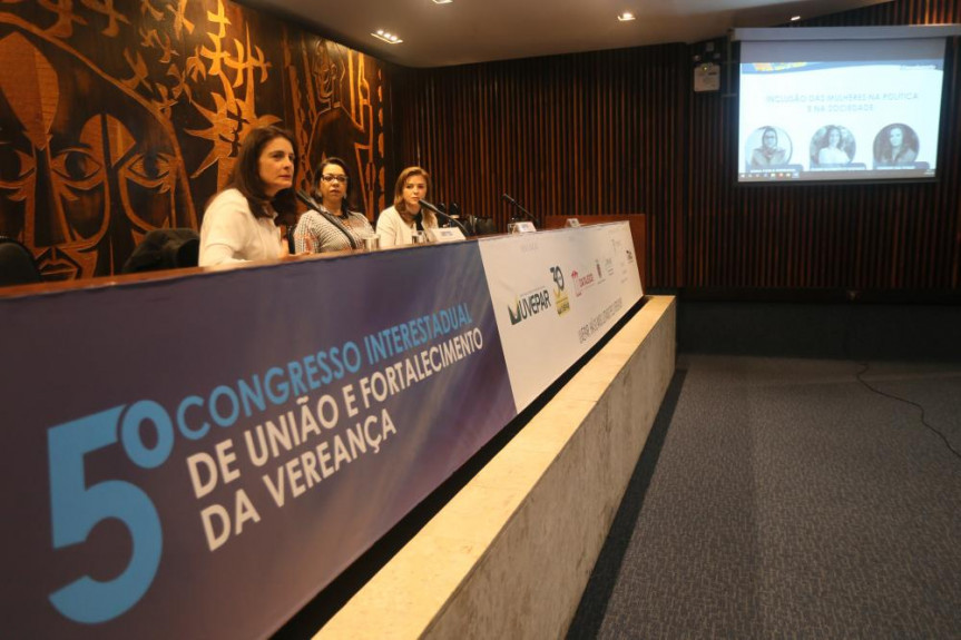 A participação da mulher na política foi um dos temas do último dia do 5º Congresso de Fortalecimento da Vereança.