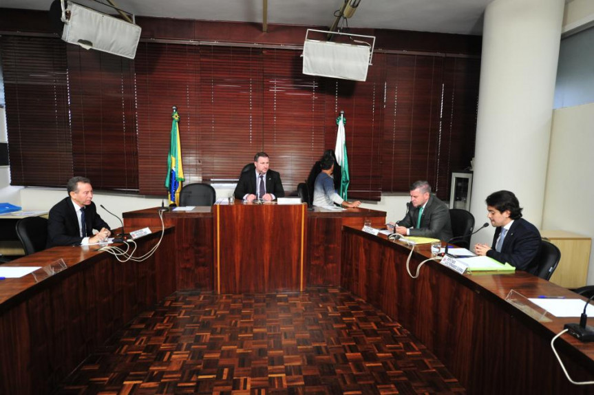 Reunião da Comissão de Ciência, Tecnologia e Ensino Superior da Assembleia Legislativa do Paraná (ALEP).