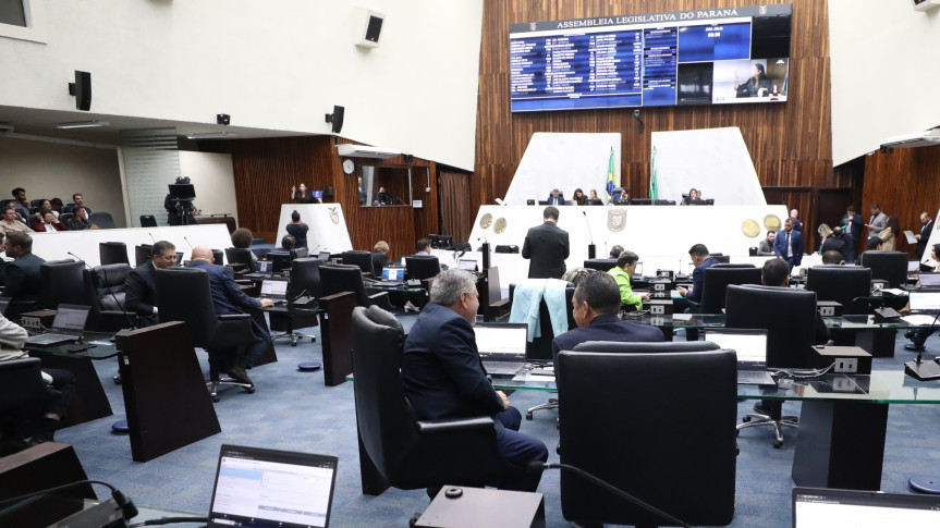 Pauta de votações da sessão plenária desta segunda-feira (10) contou com 12 itens.