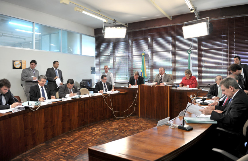 Reunião da Comissão de Constituição e Justiça (CCJ).