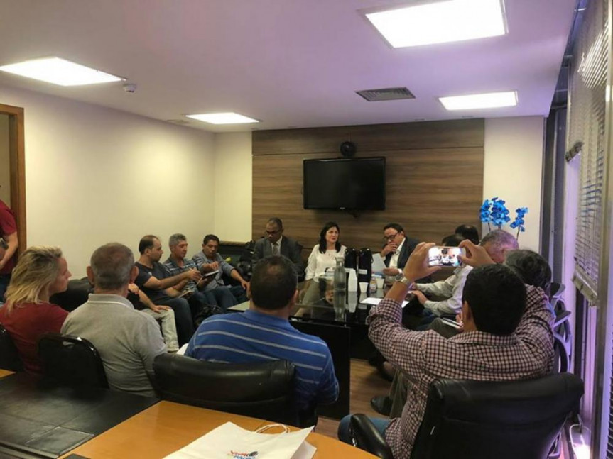 Coordenadores do Fórum das Entidades Sindicais em reunião com o dep. Hussein Bakri (PSD).